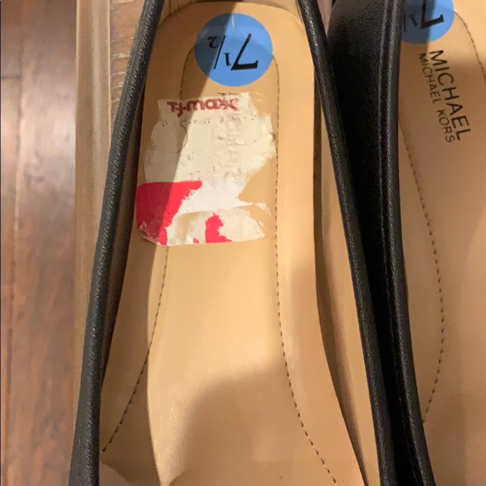 Michael Kors black leather loafers - Picture 6 of 8